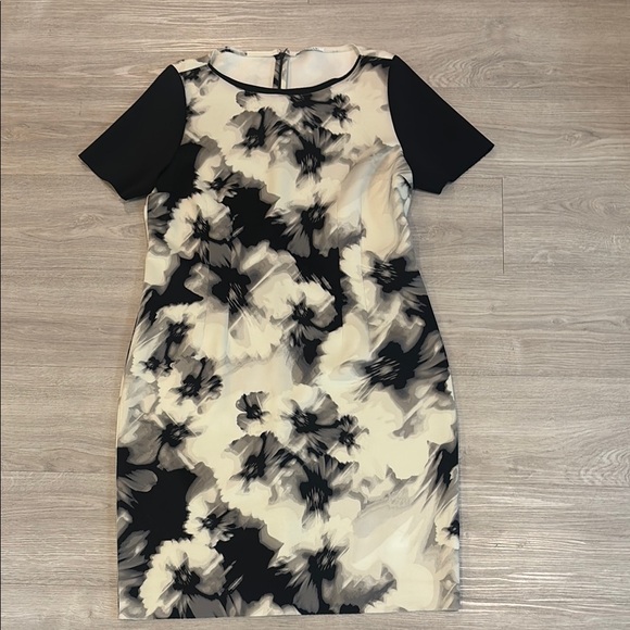 T Tahari Black and White Sheath Mini Dress - Picture 1 of 8